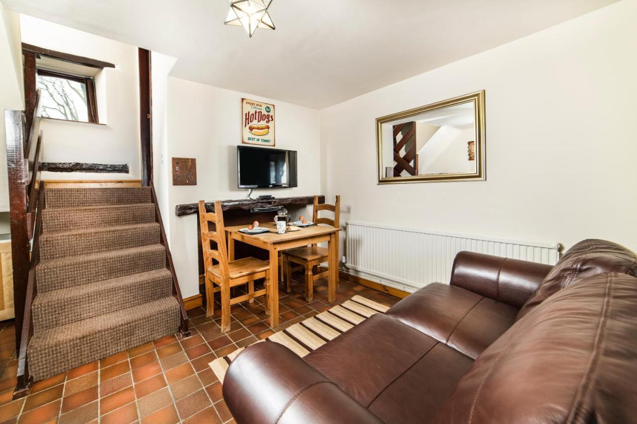 Nant Ucha Farm Villa Acrefair Екстериор снимка
