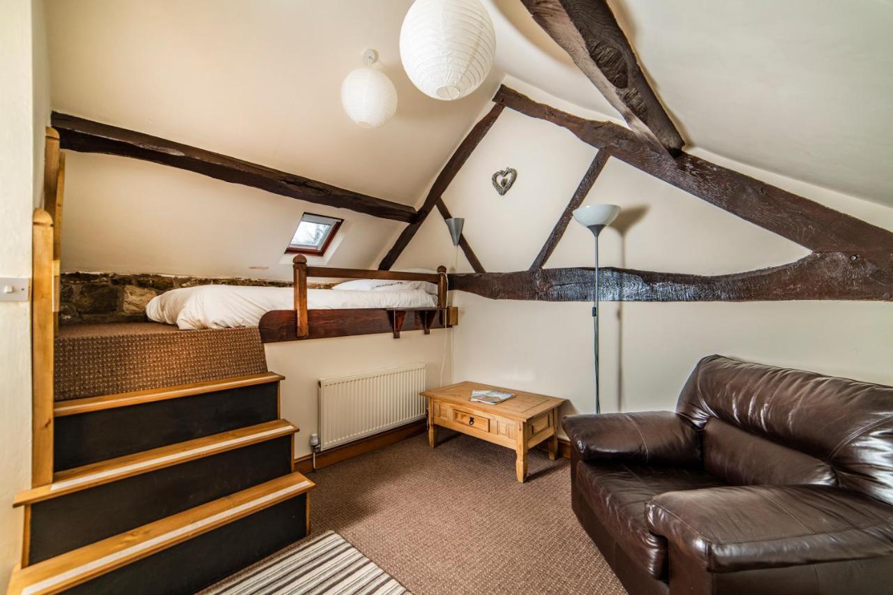 Nant Ucha Farm Villa Acrefair Екстериор снимка