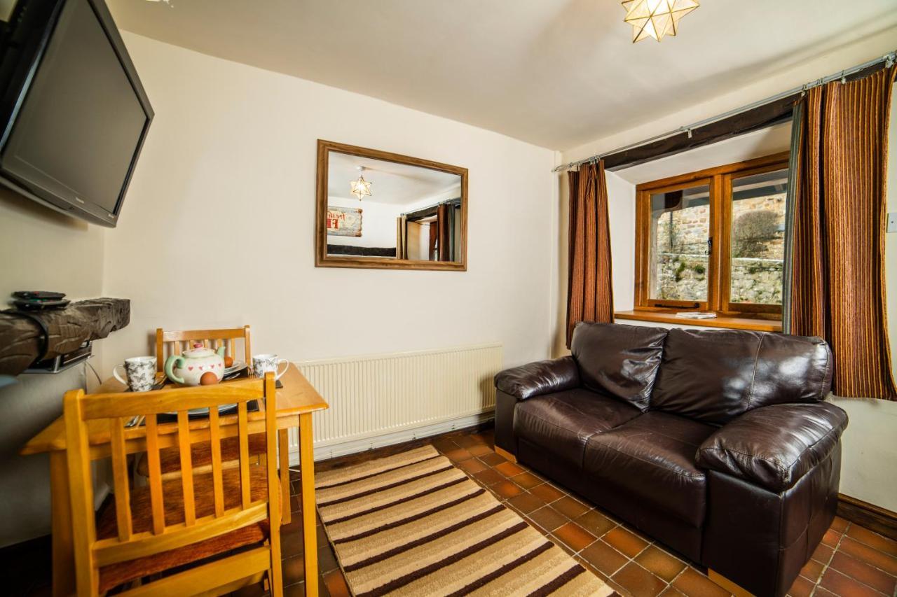 Nant Ucha Farm Villa Acrefair Екстериор снимка